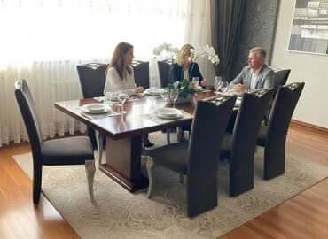 stullar islenmis: Qonaq otağı üçün, İşlənmiş, Qatlanmayan, Stul — 1