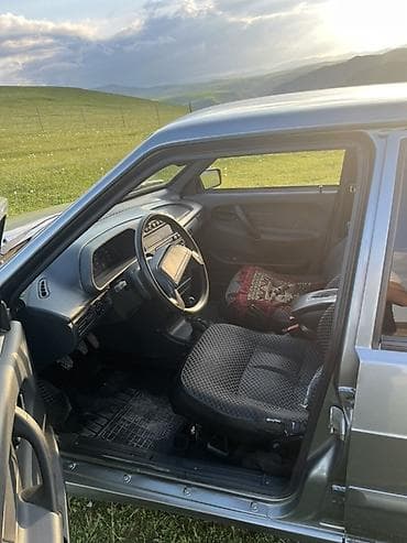 elantra sport disk: Avtomobil: Sedan tipli, ön ötürücülü, boz rəng. Mühərrik və texniki — 5