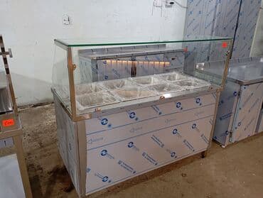 soyuducu 2 qapili: İki qapılı, ağ və qırmızı rəngli soyuducu vitrin. Qapılar şüşədən — 3