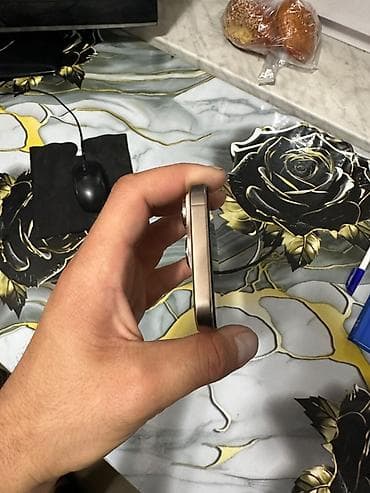 IPhone 16 Pro, Qızılı, Face ID lalafo.az -da IPhone 16 Pro, Qızılı, Face ID
