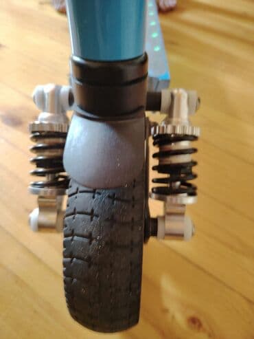 gecə görmə: Elektrik skuter – mavi rəng Xüsusiyyətlər: - Ön amortizator sistemi — 3