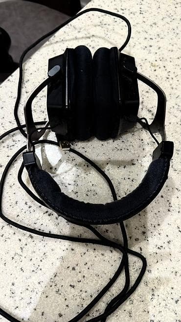 razer qulaqlıq: Yastı dizayna malik simli qulaqcıq - Növ: simli over‑ear qulaqcıq - — 2
