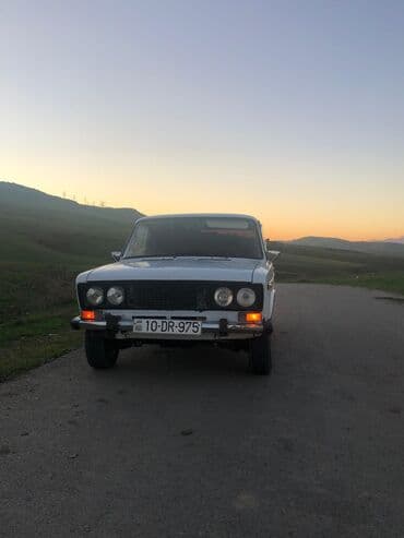 VAZ 2106 sedan – klassik dizaynlı, ağ rəngli. - Kuzov: 4 qapılı, xrom