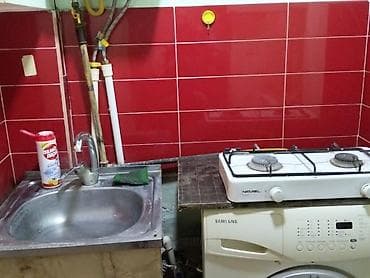 aaaf parkda kiraye evler: Elimler metrosunun 100 adımlıqlnda heyet evi kiraye verlir.Kirayə — 8