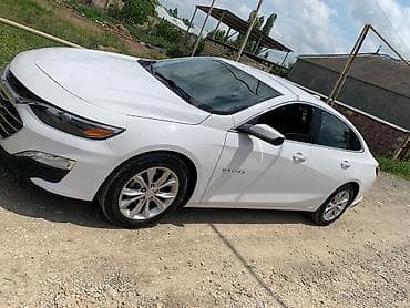 20 lik disk: Chevrolet Malibu sedan – ağ rəng Əsas xüsusiyyətlər: - Kuzov: 4 — 8