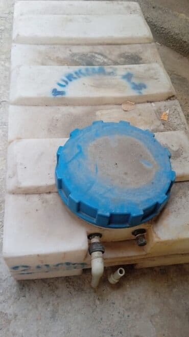 Baklar və çənlər: 200 LT Plastik su çəni – düzbucaqlı formalı, yığcam ölçülü model — 3