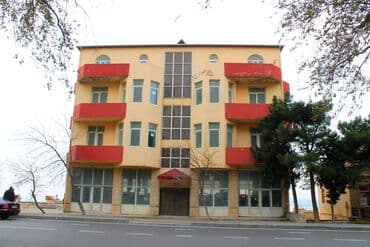 hovsanda obyekt satılır: Xətai rayonu, Yeni Əhmədli qəsəbəsi Şıxlınski küçəsi, Əsas mərkəz — 21