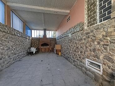 kiraye ev nermanovda: Yalniz aprel may aylarina aiddir 800 azn.Kirayə verilir: 3 otaqlı, tam — 7