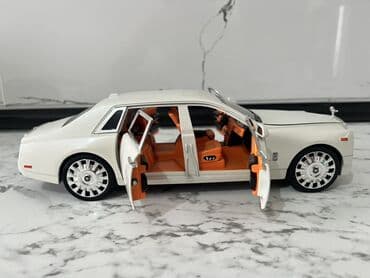 домики для кукол: Miqyaslı model avtomobil – ağ rəngdə, portağal salonlu lüks sedan. - — 9