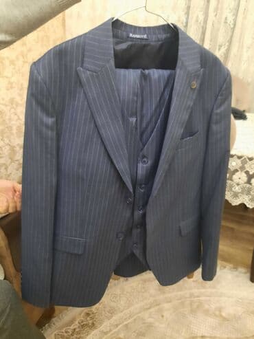 kişi ucun klassik qara kostyum: Klassik üçlük kostyum – Ramzotti - Rəng: tünd göy, incə açıq zolaqlı — 4