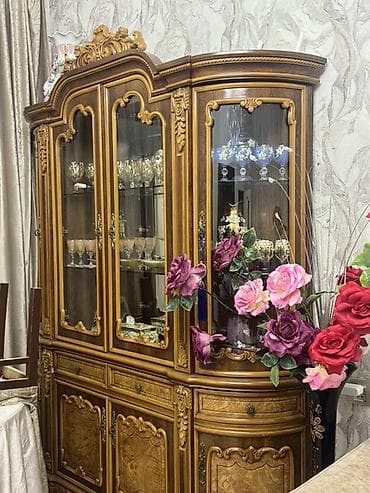 ev dekor: Real alici ile danismag olar qiymet baredde Klassik dizaynda vitrinalı — 1