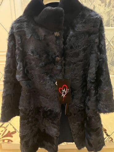 Yeni karakul şuba. İtaliya brendidir. MalaMati. Tünd göy rəngdir