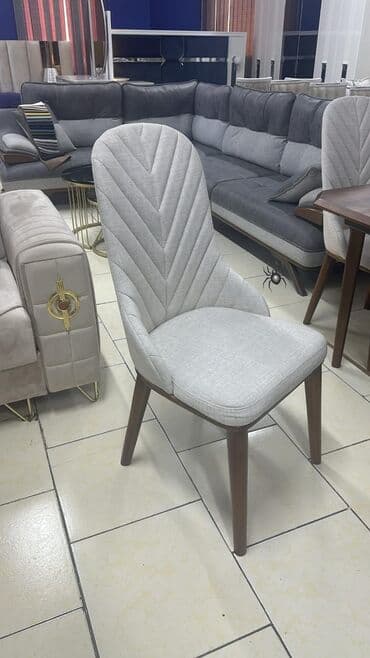 Qonaq otağı üçün, Yeni, Stul