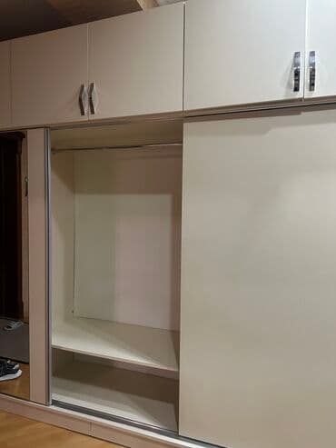 paltar asmaq üçün: Kupe, 6 qapı Düz dolab, Qarderob, paltar dolabı — 4