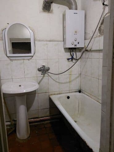 bakida satdiq evler: Sumqayitda das bazarin yaxınlığında 18-ci mikrarayonda 5 mertebeli — 8