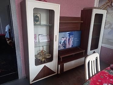 TV stend səliqəli işlənib,qiy 150 AZN,ünvan Saray 7241
0504024424 vp