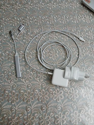 apple macbook: İşlənmiş Apple MacBook, 13.3 ", Apple M1, 256 GB, Ünvandan götürmə — 5