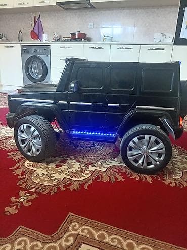 Uşaq üçün elektromobil – Mercedes G-Class üslubunda - Rəng: qara - — 4