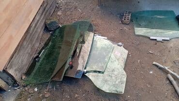 gelly avtomobiline sol yan guzgu: Ön sol, Mercedes-Benz 190, 1998 il, Almaniya, Ödənişli çatdırılma — 2