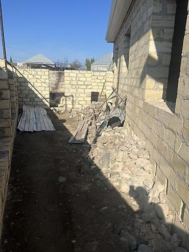 resm seti: 2 zil, hətda daha çoxdu. Ümumilikdə 100 manat. Məhsul: Çay daşı (iri — 3