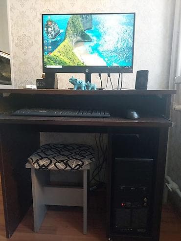 hp 24: HP monitorlu masaüstü kompüter seti Tərkib: - HP LED monitor — 1