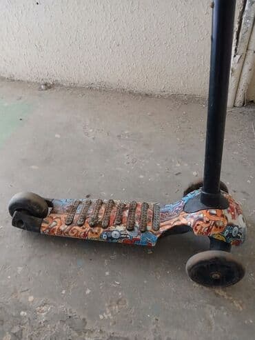 2 cı el elektrikli scooter: Skuter, samokat 2ədəd var.normal və işlək vəziyyətdə.Nərimanov metrosu — 1