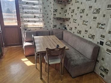Mətbəx masa dəsti satılır divanı ilə birlikdə cəmi 250₼. yaxşı