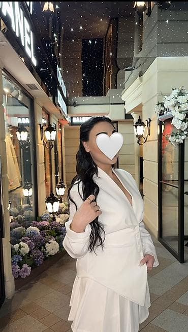 Личные вещи: Ağ rəngli iki hissəli dəst – blazer və ətək - Rəng: qar kimi ağ - — 4