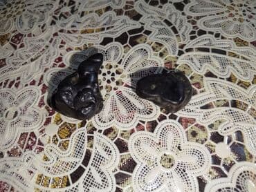 формы для декоративного камня: Məhsul: Qara rəngli dekorativ daşlar (2 ədəd) Təsvir: - Tünd-qara — 3