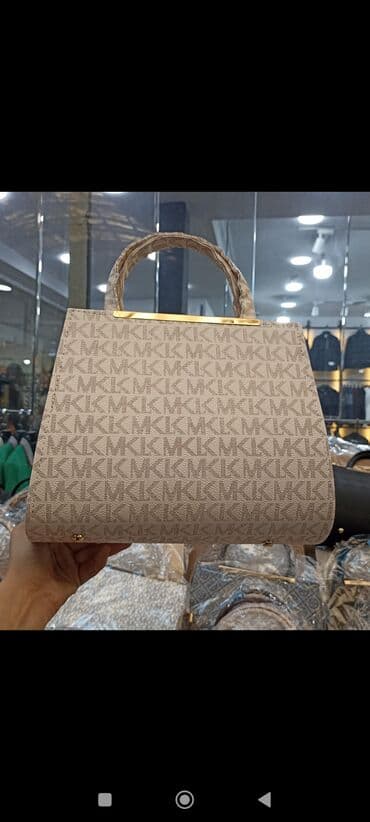 kurtka qadin ucun: Əl çantası — 14