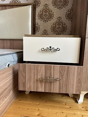 Двуспальная кровать, Шкаф, 2 тумбы, Б/у — 3