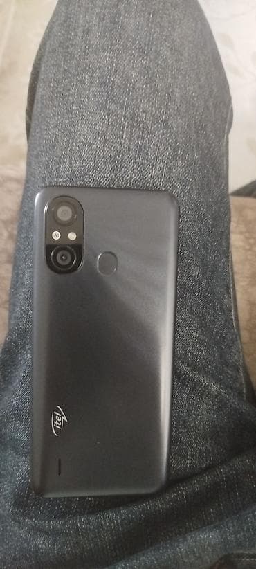 Itel smartfon Xüsusiyyətlər: - Rəng: tünd boz/qartal qara mat arxa