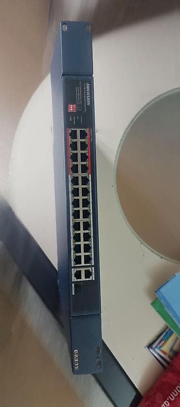 ucuz plansetler: 24 Port POE Switch Hikvision təzədir heç istifade olunmayıb — 5