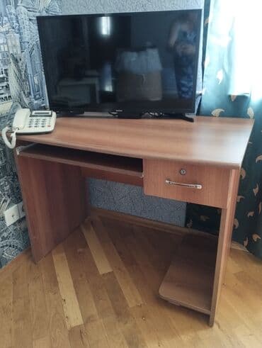 komputer kurslari ehmedlide: Kompüter masası, İşlənmiş, Açılmayan, Taxta, Dördbucaq masa — 3