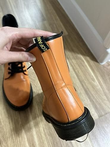 batinka kişi: Narıncı rəngli botlar-2 dəfə geyinmişəm təptəzə kimidir 15 azn təcili — 5