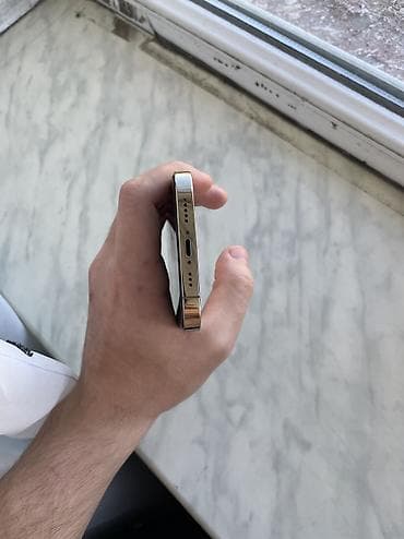 macbook pro 16: IPhone 13 Pro, 256 GB, Matte Gold, Zəmanət, Simsiz şarj, Face ID — 9