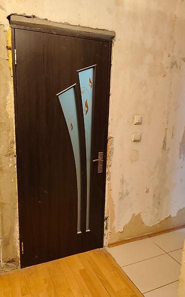 1 eded Otaq qapısı 50 azn ünvan 7ci mkr
Çinarə 4064