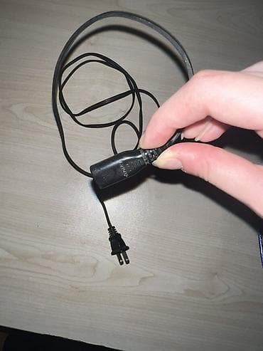 Təmir və tikinti: İki dişli AC elektrik kabeli – NEMA 1-15P (ABŞ tipli) fişdən C7 — 2