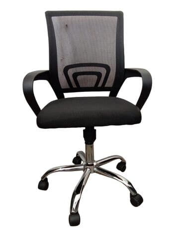 купить офисный стул бу: Fırlanan təkərlər və hündürlüyü tənzimlənən oturacaqla təchiz olunmuş — 2