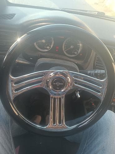 tesla 3: Məhsul: W-POWER sport sükan Təsvir: - Parlaq xrom mərkəz və 3 bölməli — 2