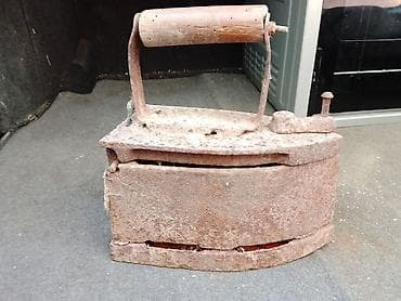 antik dolab: Antik kömürlü ütü - Material: tökmə dəmir korpus, taxta tutacaq - — 1