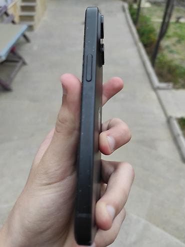 tel halva: IPhone 15, 128 GB, Black Titanium, Face ID — 4