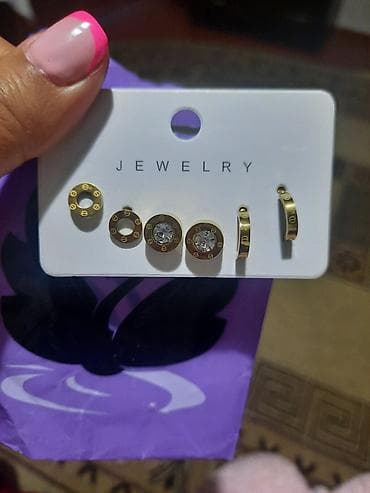 sac satisi: Stal rengi getmir setli şekilde 12 azn alinib istifade edilmeyib 8 — 1