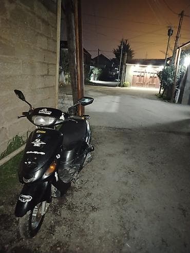 Skuter – qara rəng, şəhər içi gediş-gəliş üçün rahat və qənaətcil lalafo.az -da Skuter – qara rəng, şəhər içi gediş-gəliş üçün rahat və qənaətcil