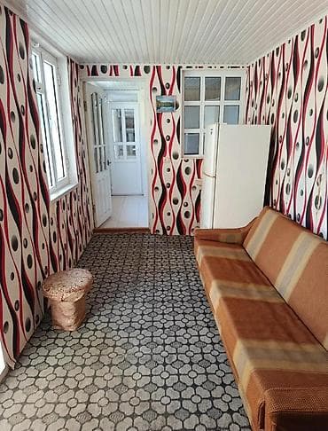 ramani kiraye ev: Satılır: həyət evi Xüsusiyyətlər: - İki mərtəbəli planlı veranda və — 3