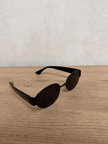 Eynəklər: Gün eynəyi, İşlənmiş — 1