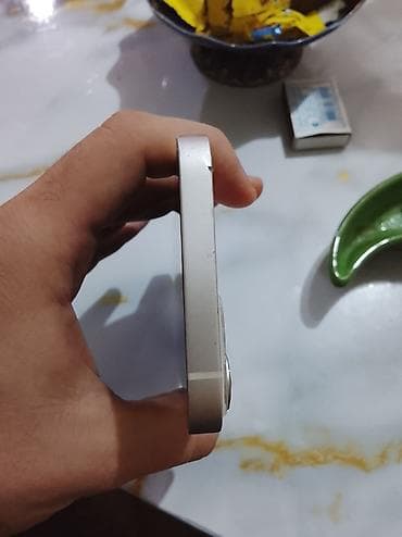 phone 12: IPhone 13, 128 GB, Starlight, Zəmanət, Simsiz şarj, Face ID — 5
