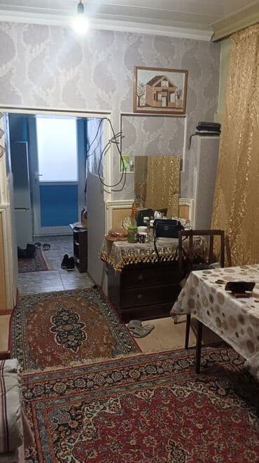 otaq yoldası: Kohne Corat merkeze cox yaxın yerde 4 otaq 2 kuxna hamam 104 kvadrat — 7