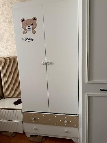 Oğlan və qız üçün, 2 qapılı, Açılan, Düz dolab