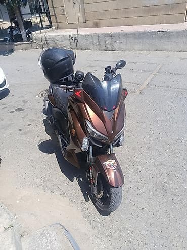 ije motor: Salam. Moped ela veziyyetdedi surulmur heyetde qalir. Alan adama yan — 3